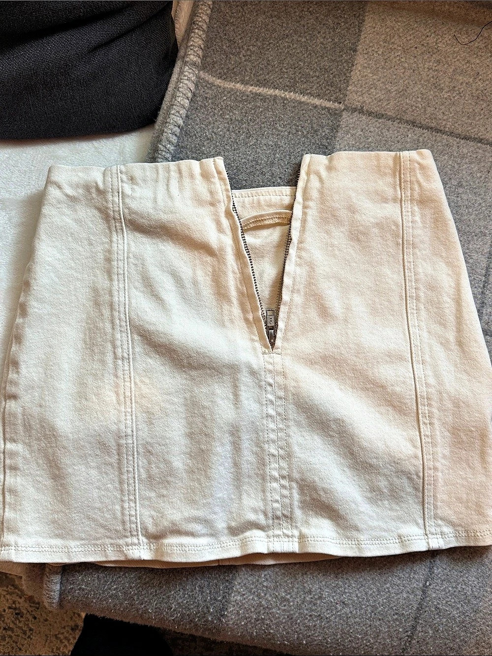 Meshki Women's Cotton Mini Skirt in Cream